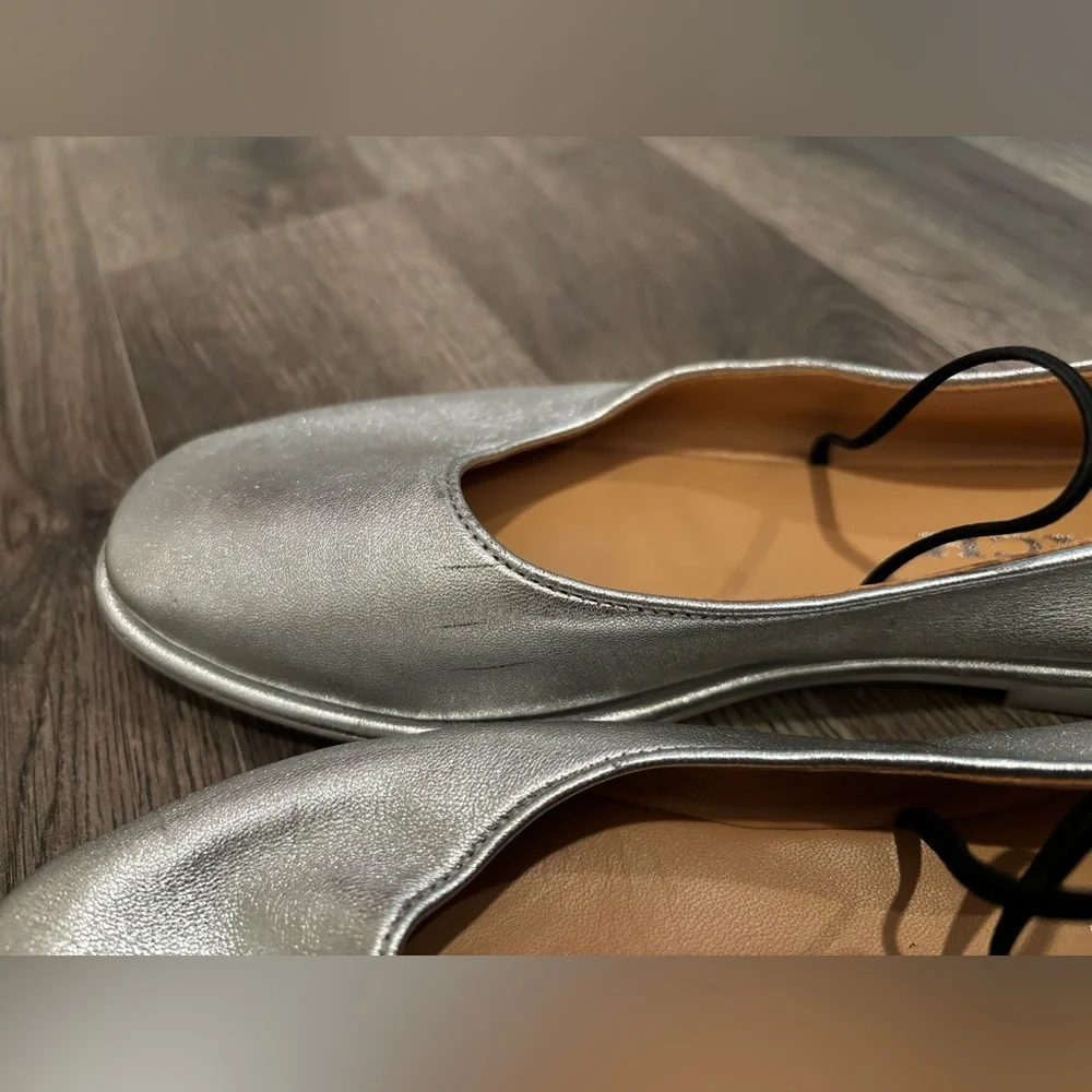 Coach Silver Ballet Flats Maryjane’s size 6 delicate romantic trendy wedding - Picture 13 of 15